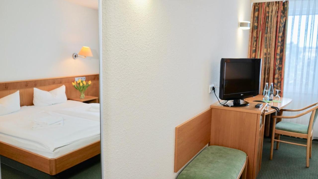Landhotel Guenzburg クプファーツェル エクステリア 写真
